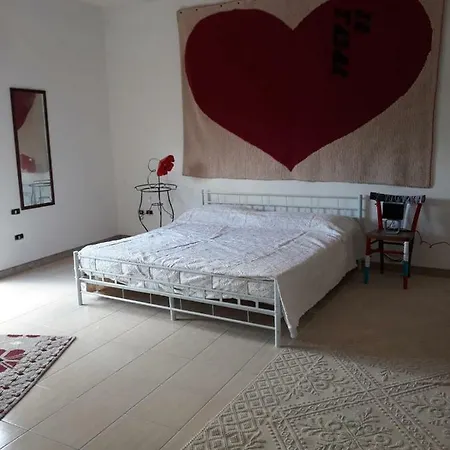 Casa Giulia “residenza Artistica “ Holiday home *